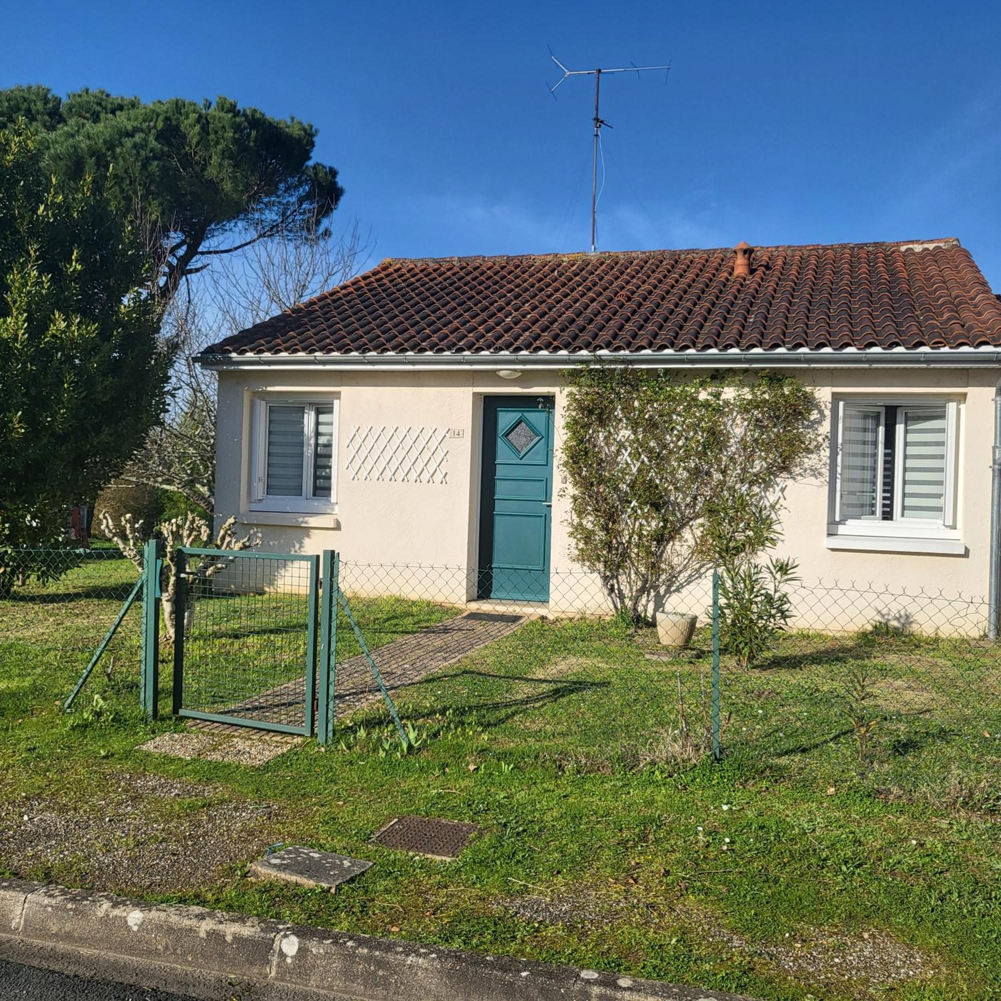 Maison De Vacances En Perigord Noir Le Buisson-de-Cadouin Extérieur photo